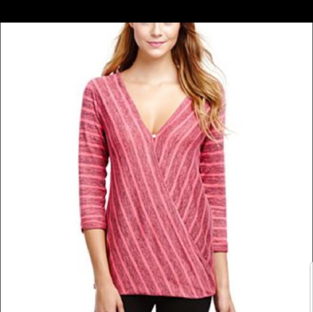 Jessica Simpson Nursing Top